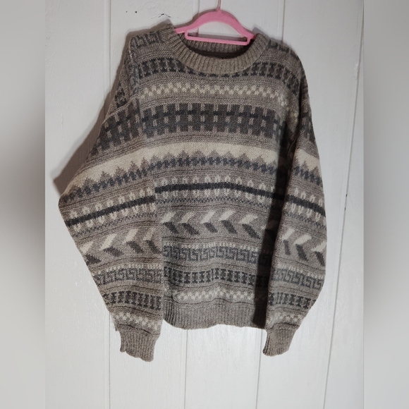 Eddie Bauer Other - CLEAN & EUC!! EDDIE BAUER, Vintage Wool Blend Sweater. Size M